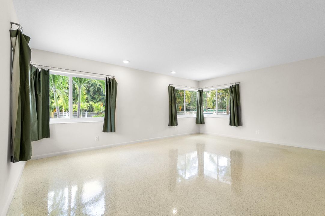 For Sale: $2,145,000 (3 beds, 2 baths, 2683 Square Feet)