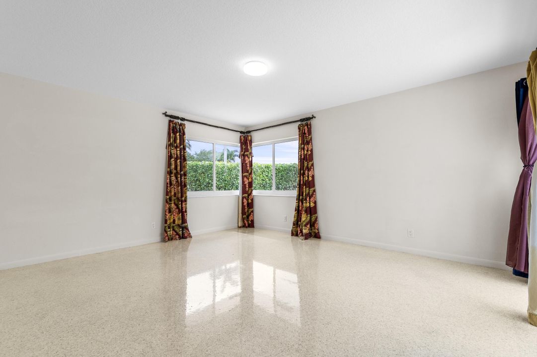 For Sale: $2,145,000 (3 beds, 2 baths, 2683 Square Feet)