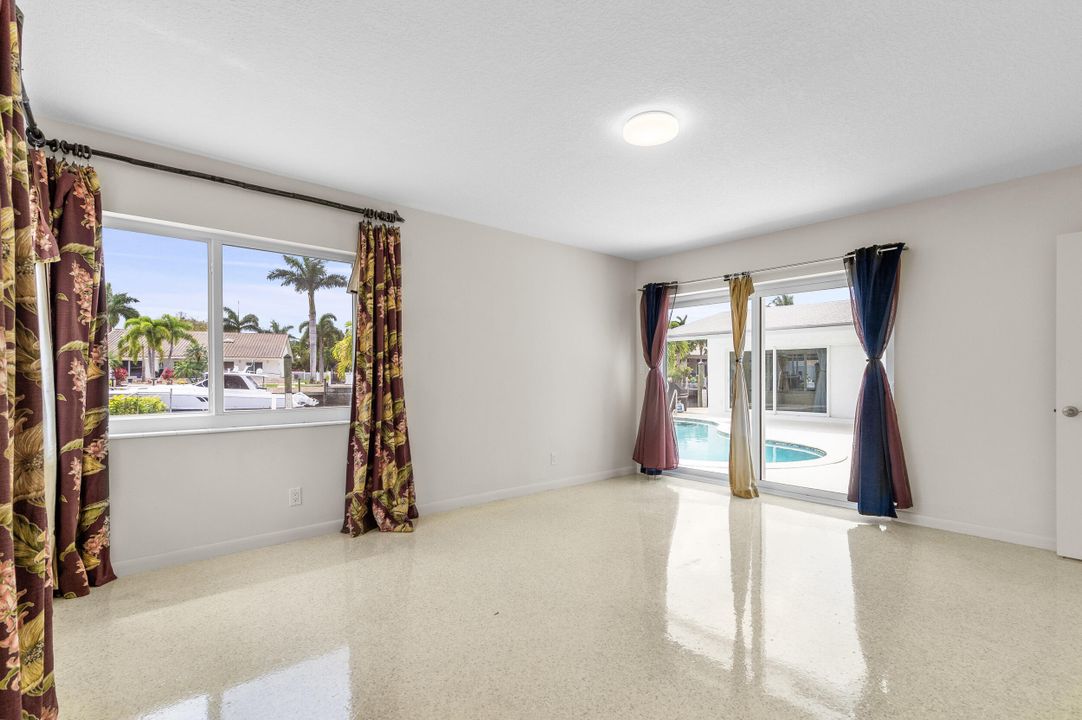 For Sale: $2,145,000 (3 beds, 2 baths, 2683 Square Feet)