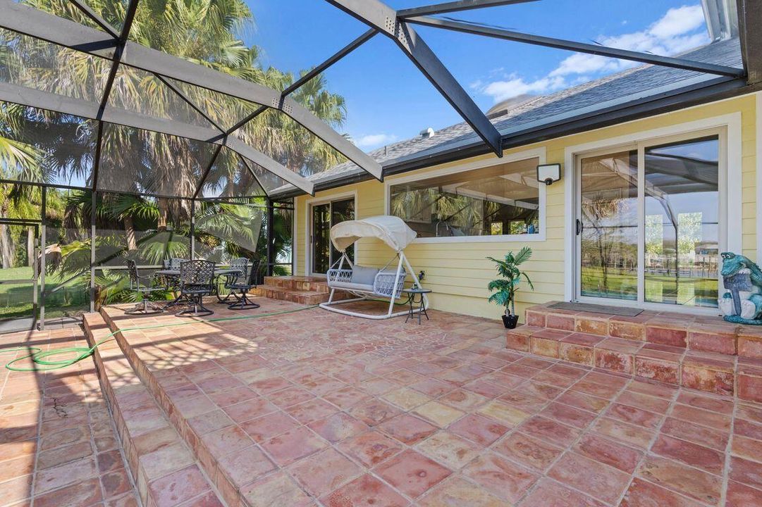 出租: $7,500 (4 贝兹, 3 浴室, 2646 平方英尺)