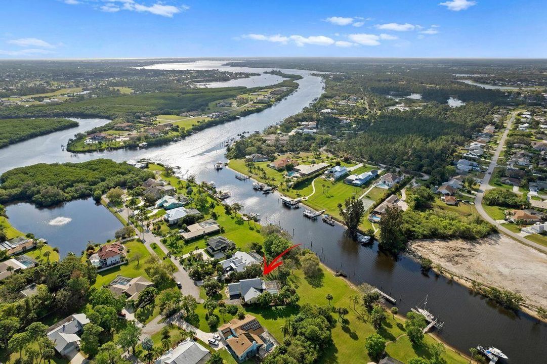 出租: $7,500 (4 贝兹, 3 浴室, 2646 平方英尺)