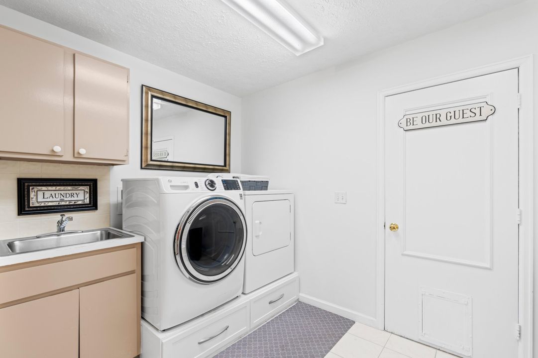 出租: $7,500 (4 贝兹, 3 浴室, 2646 平方英尺)