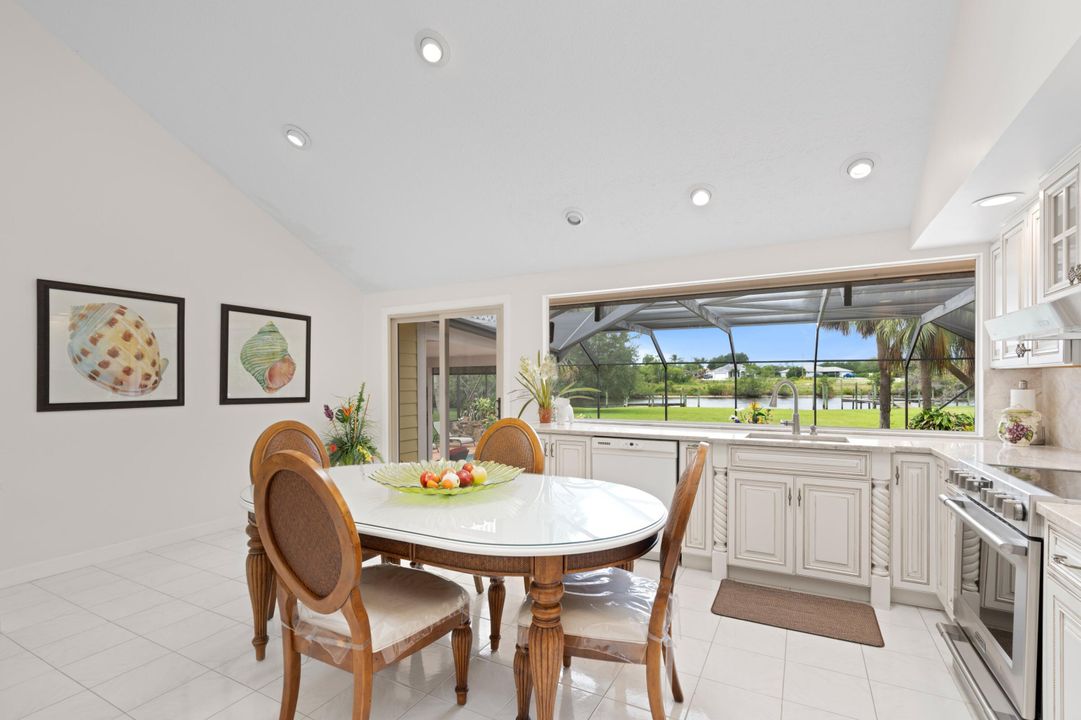 出租: $7,500 (4 贝兹, 3 浴室, 2646 平方英尺)