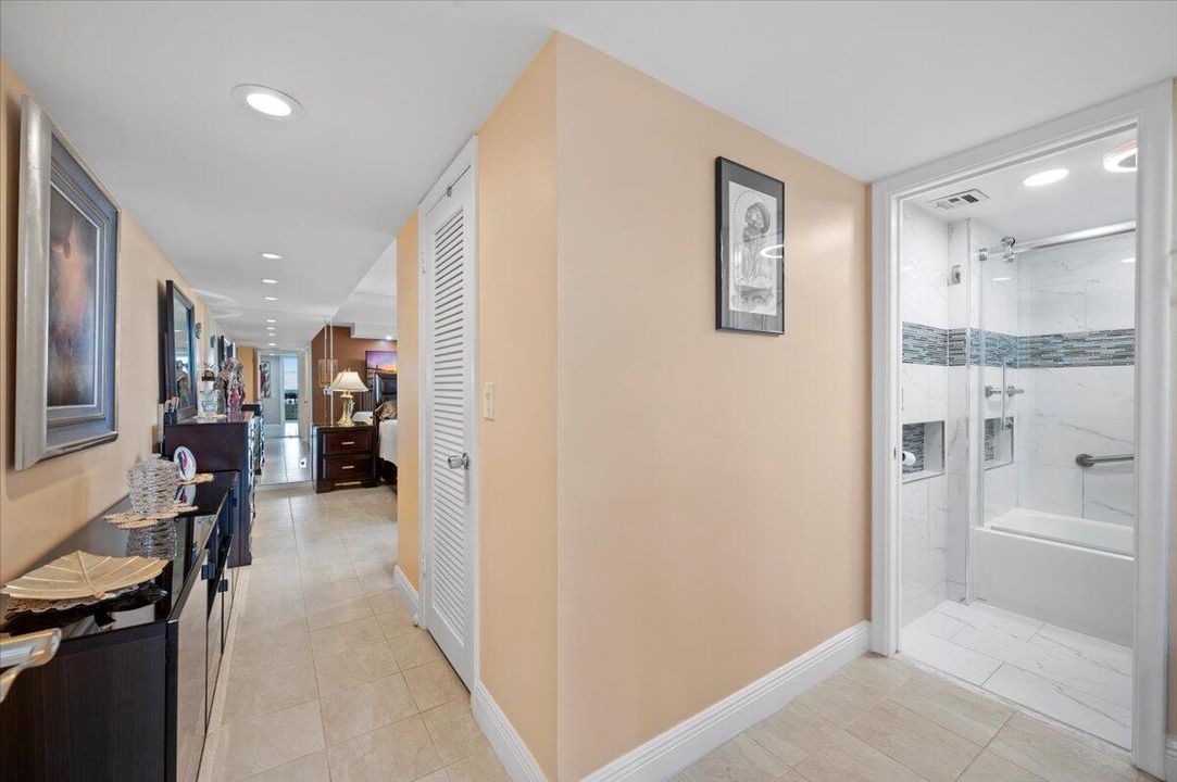 Active With Contract: $359,900 (3 beds, 2 baths, 1499 Square Feet)