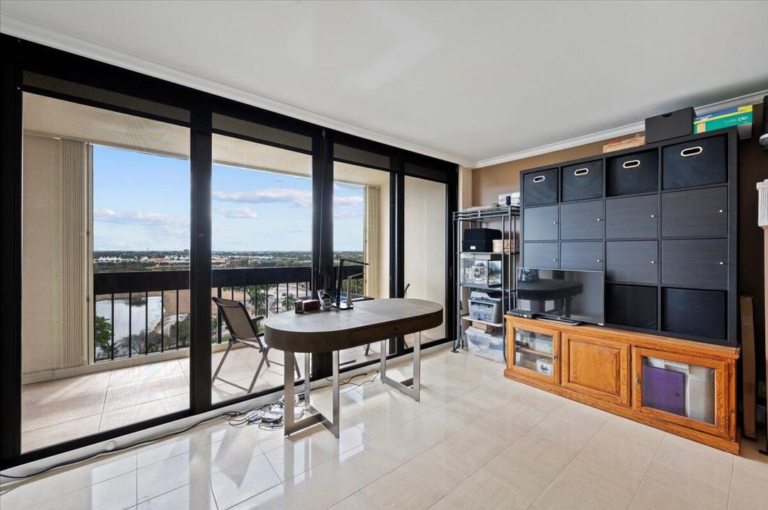 Active With Contract: $359,900 (3 beds, 2 baths, 1499 Square Feet)