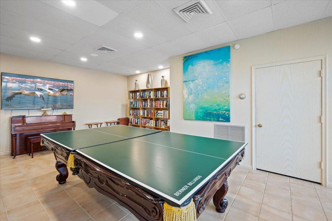 Active With Contract: $359,900 (3 beds, 2 baths, 1499 Square Feet)