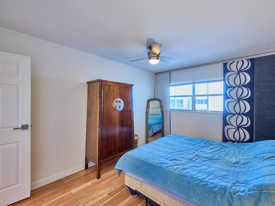 待售: $89,000 (2 贝兹, 2 浴室, 880 平方英尺)