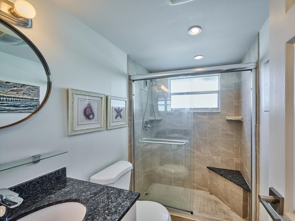 待售: $89,000 (2 贝兹, 2 浴室, 880 平方英尺)