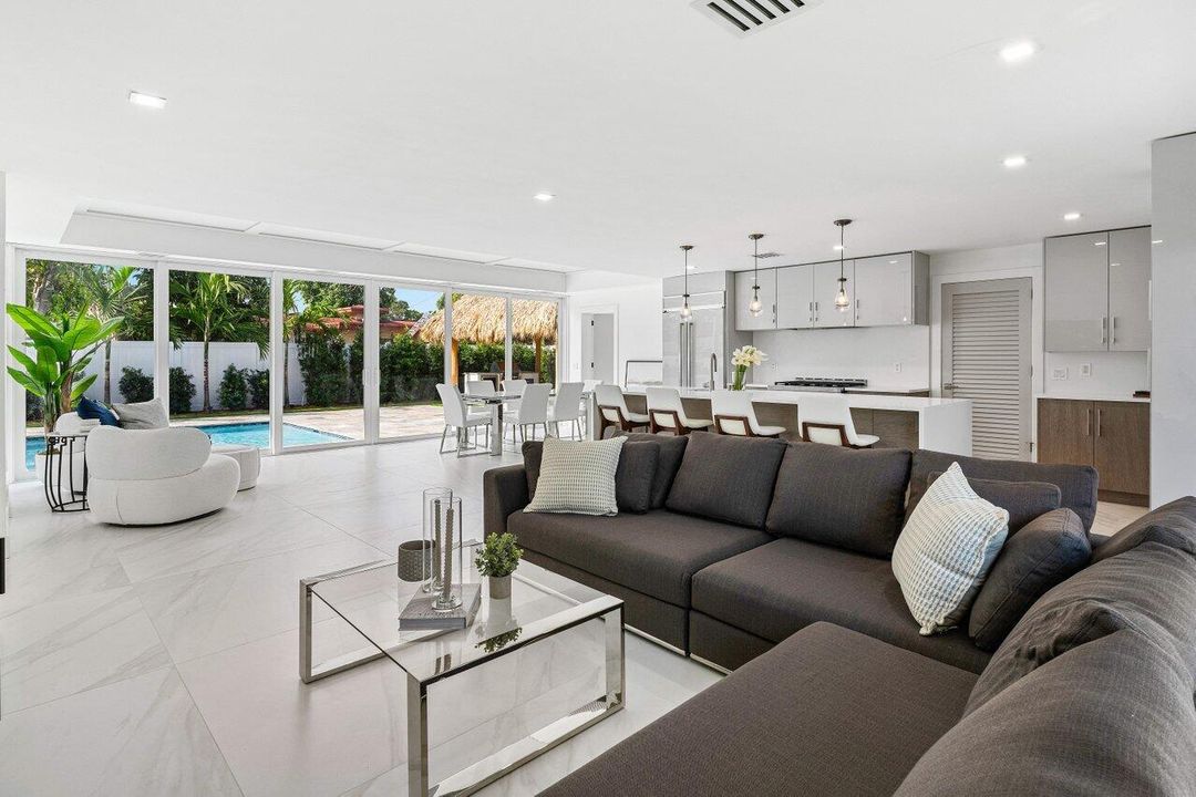 For Sale: $1,595,000 (3 beds, 2 baths, 1907 Square Feet)