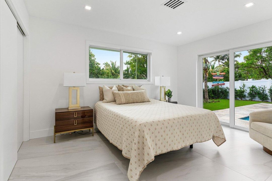 For Sale: $1,595,000 (3 beds, 2 baths, 1907 Square Feet)