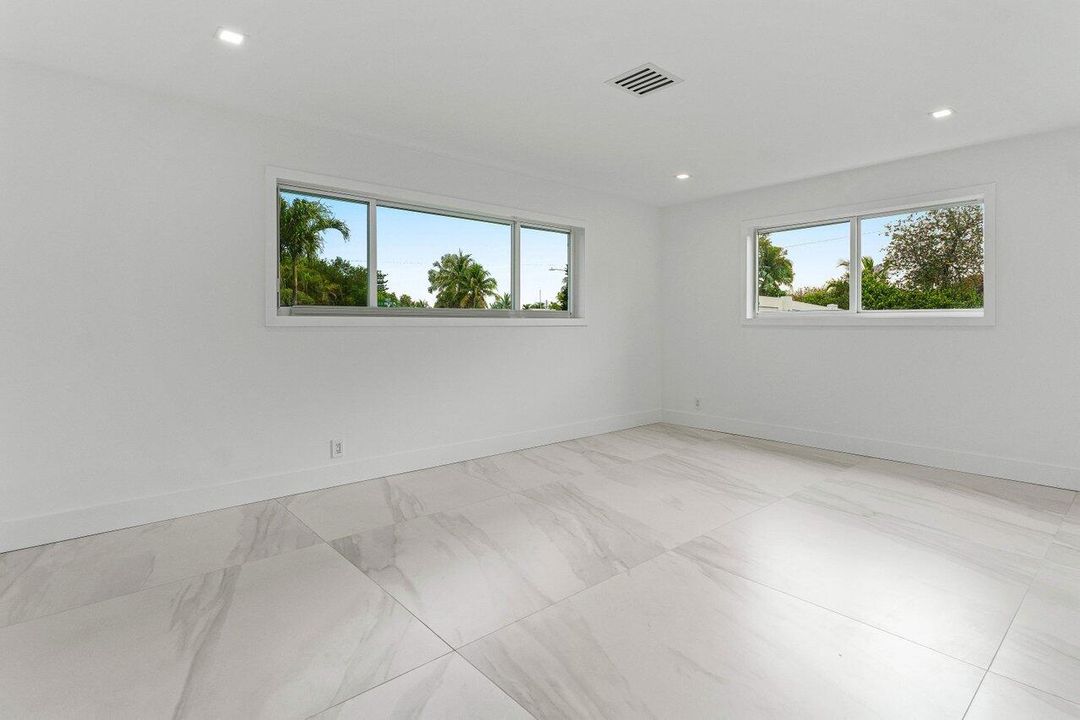 For Sale: $1,595,000 (3 beds, 2 baths, 1907 Square Feet)