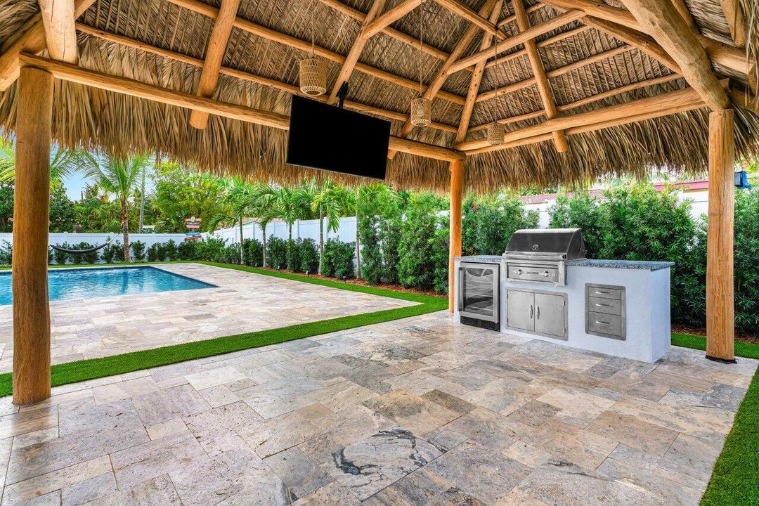 For Sale: $1,595,000 (3 beds, 2 baths, 1907 Square Feet)