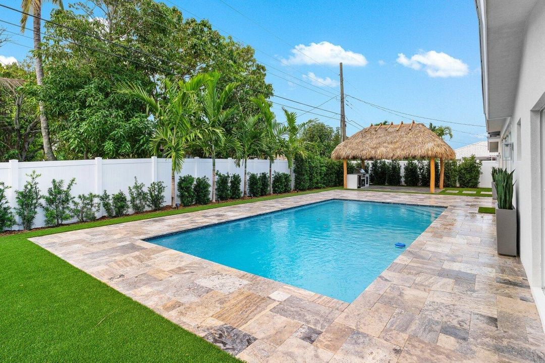 For Sale: $1,595,000 (3 beds, 2 baths, 1907 Square Feet)