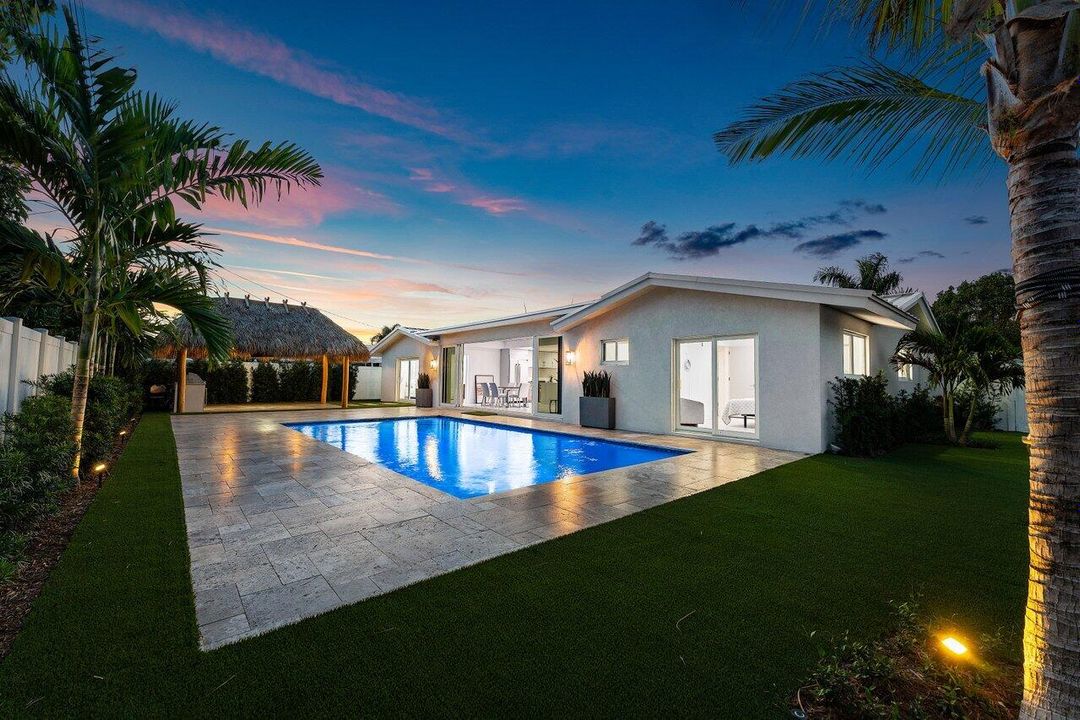 For Sale: $1,595,000 (3 beds, 2 baths, 1907 Square Feet)