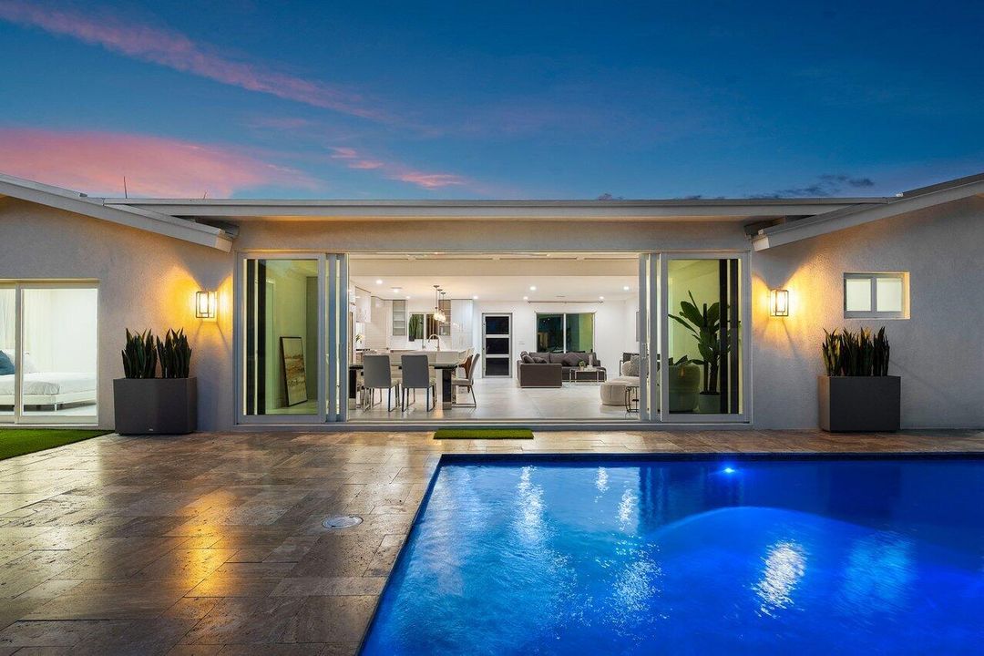 For Sale: $1,595,000 (3 beds, 2 baths, 1907 Square Feet)