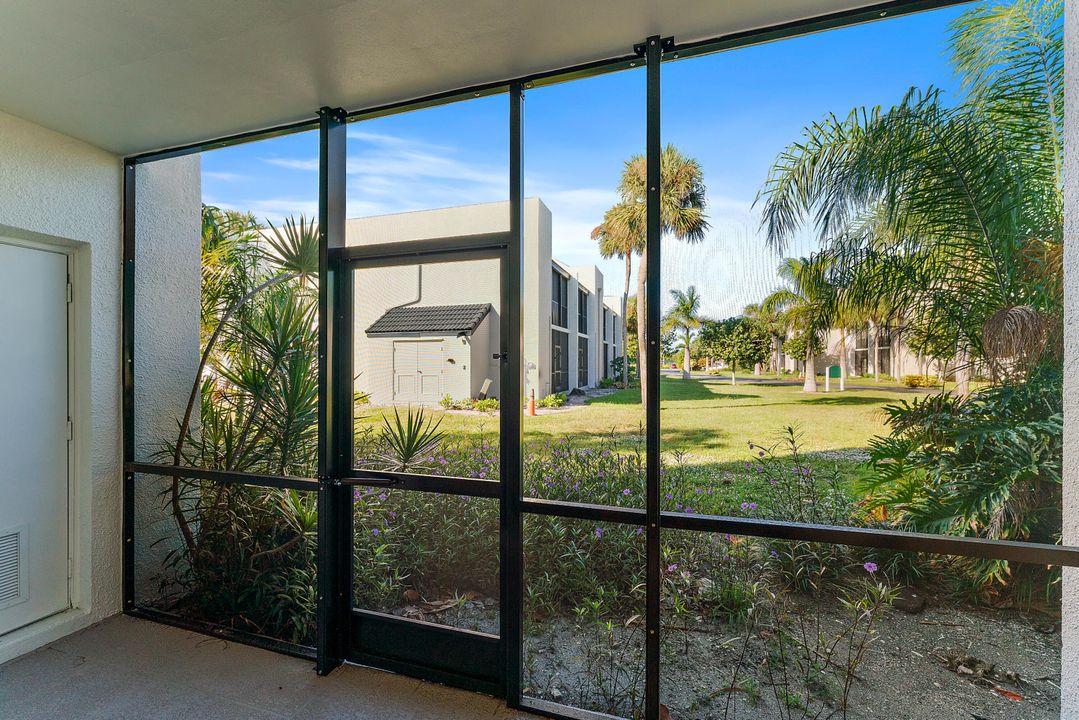 待售: $337,900 (1 贝兹, 1 浴室, 704 平方英尺)