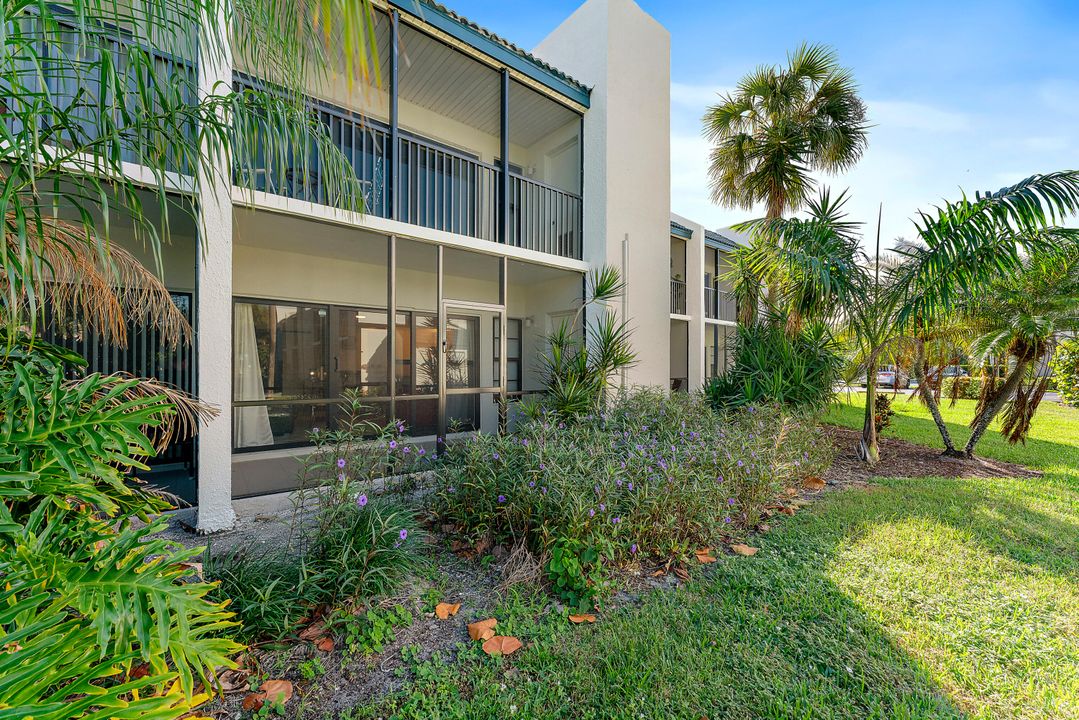 待售: $337,900 (1 贝兹, 1 浴室, 704 平方英尺)