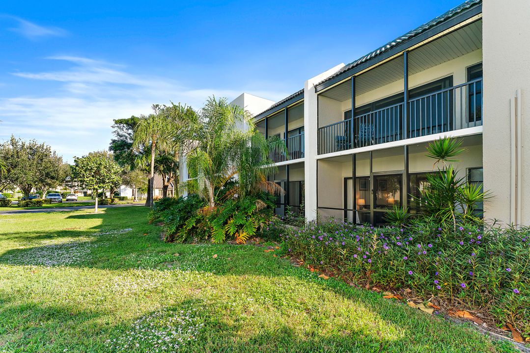 待售: $337,900 (1 贝兹, 1 浴室, 704 平方英尺)