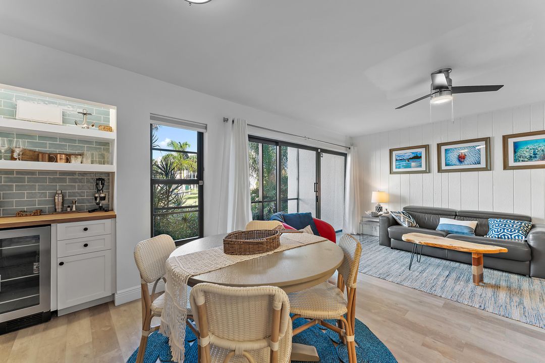 待售: $337,900 (1 贝兹, 1 浴室, 704 平方英尺)