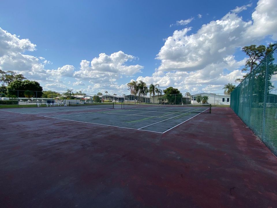 На продажу: $5,000 (2 спален, 1 ванн, 1200 Квадратных фут)