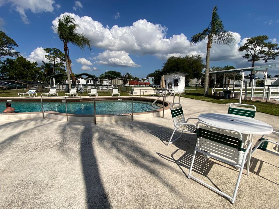 На продажу: $5,000 (2 спален, 1 ванн, 1200 Квадратных фут)