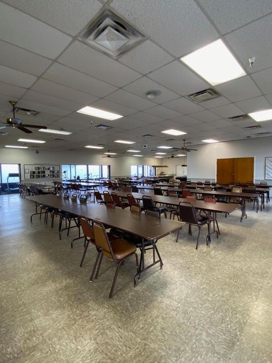 На продажу: $5,000 (2 спален, 1 ванн, 1200 Квадратных фут)