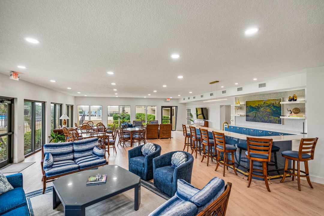 На продажу: $585,000 (2 спален, 2 ванн, 1080 Квадратных фут)