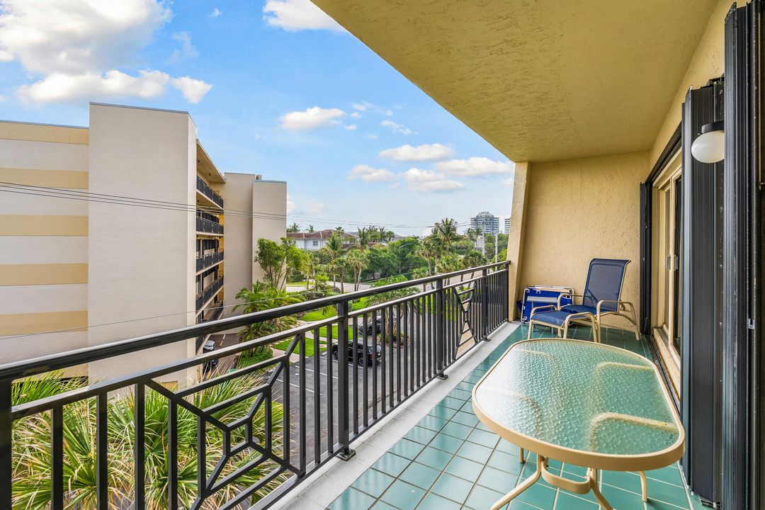 На продажу: $585,000 (2 спален, 2 ванн, 1080 Квадратных фут)