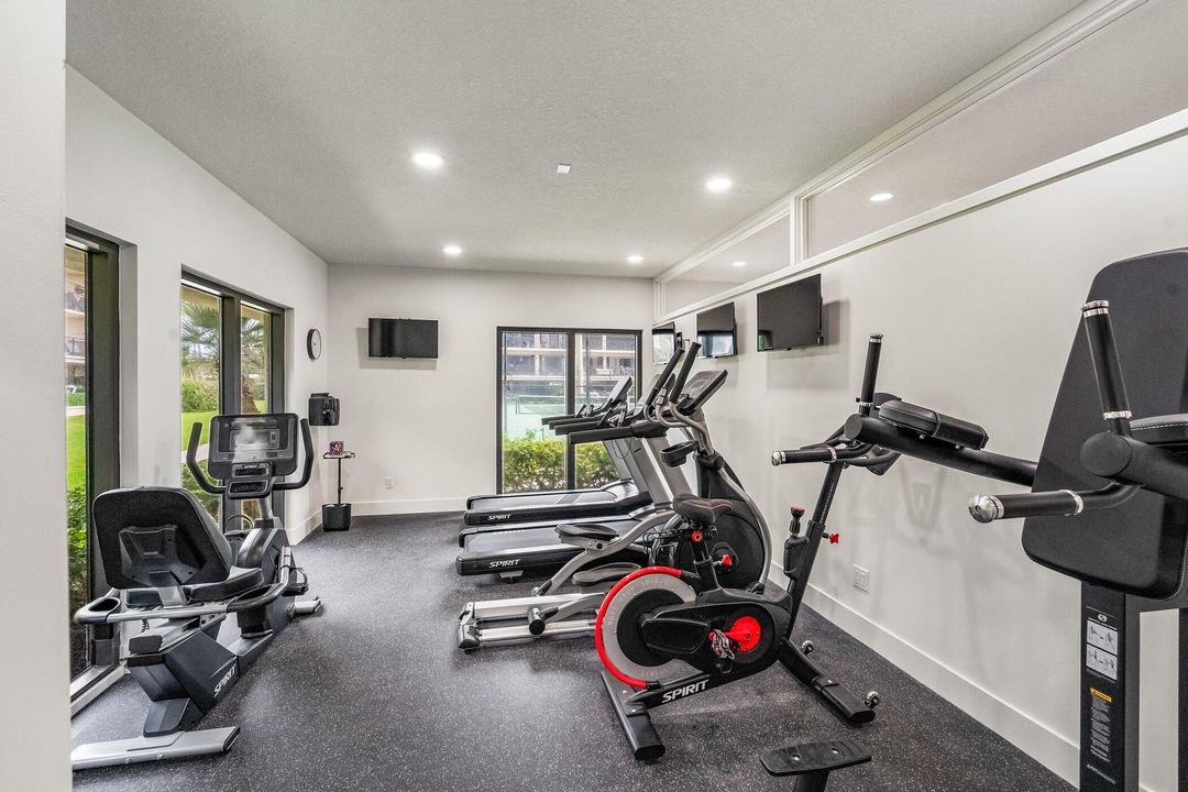 На продажу: $585,000 (2 спален, 2 ванн, 1080 Квадратных фут)