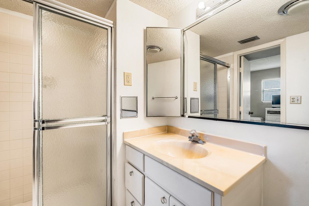 На продажу: $585,000 (2 спален, 2 ванн, 1080 Квадратных фут)