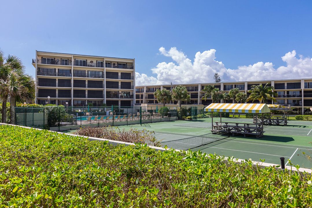 На продажу: $585,000 (2 спален, 2 ванн, 1080 Квадратных фут)