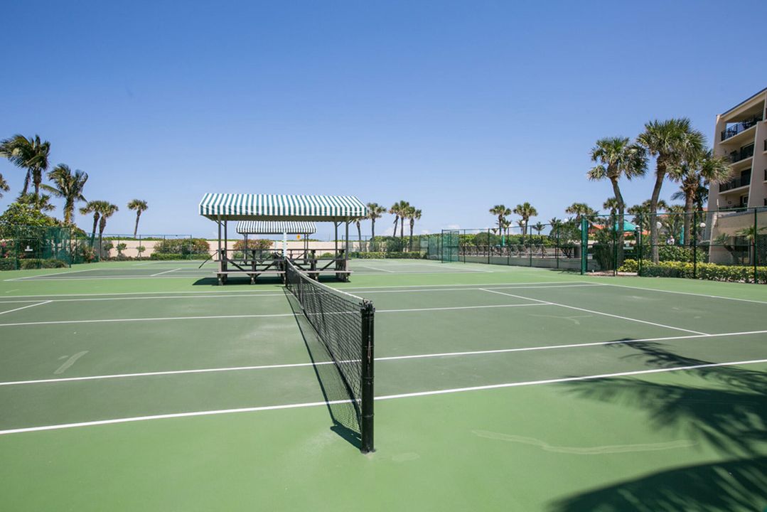 На продажу: $585,000 (2 спален, 2 ванн, 1080 Квадратных фут)