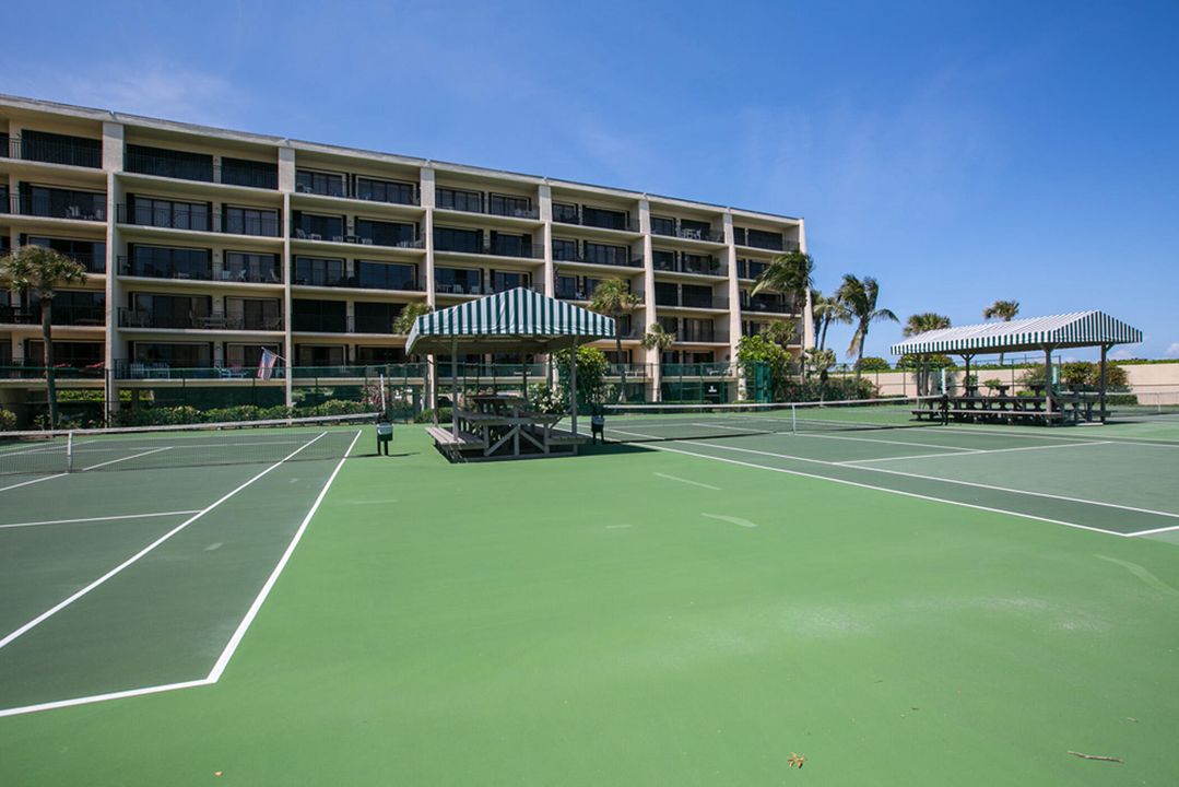 На продажу: $585,000 (2 спален, 2 ванн, 1080 Квадратных фут)