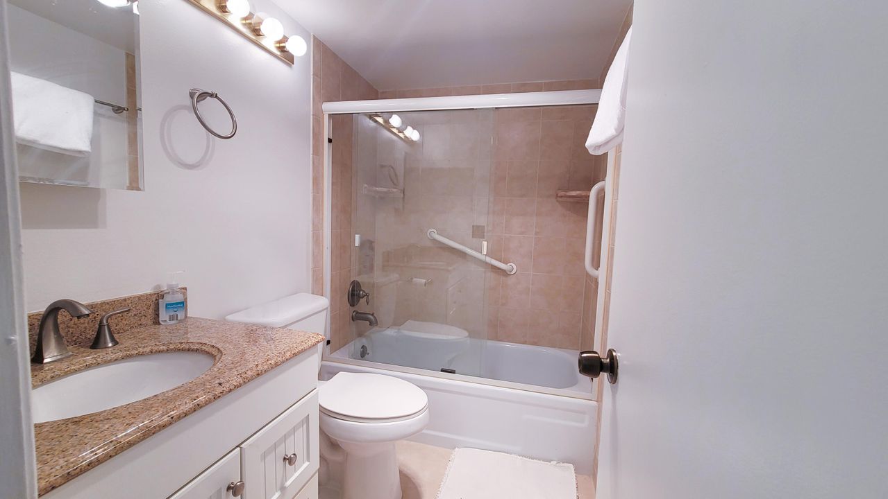 For Sale: $57,000 (1 beds, 1 baths, 570 Square Feet)