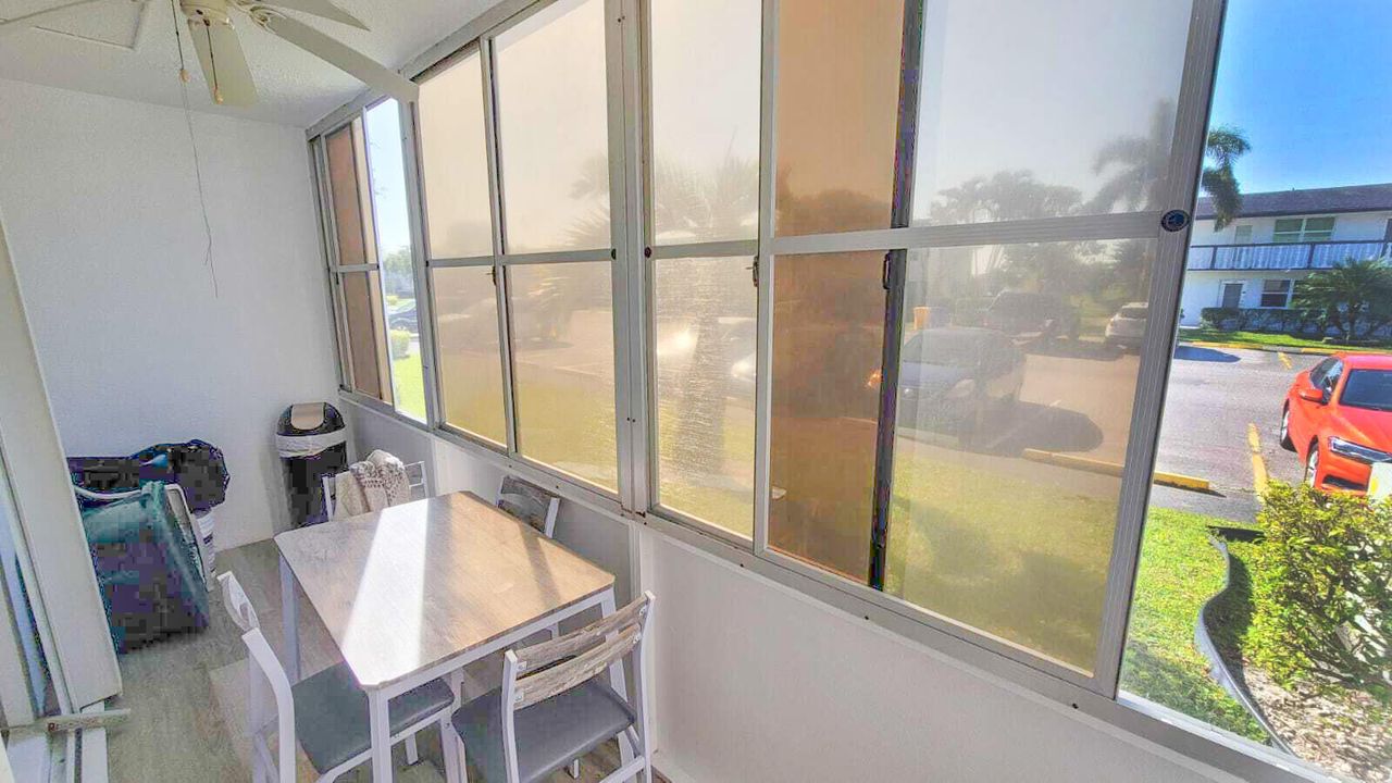 For Sale: $57,000 (1 beds, 1 baths, 570 Square Feet)