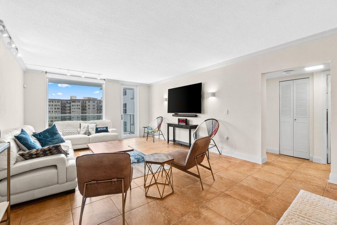 For Sale: $679,900 (2 beds, 2 baths, 1548 Square Feet)