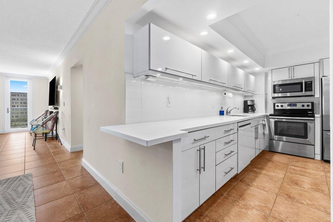 For Sale: $679,900 (2 beds, 2 baths, 1548 Square Feet)