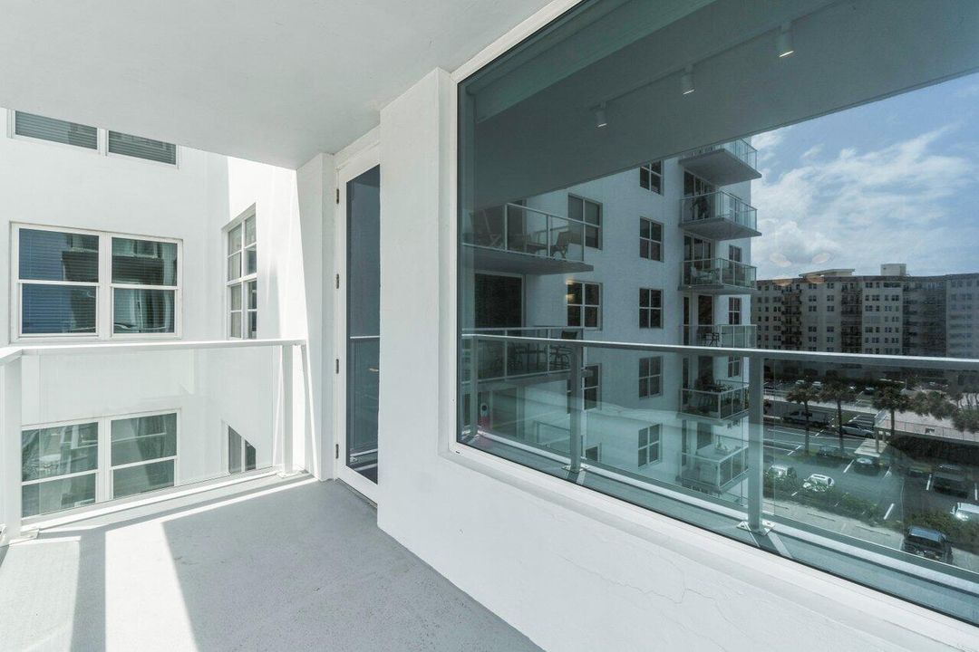 For Sale: $679,900 (2 beds, 2 baths, 1548 Square Feet)