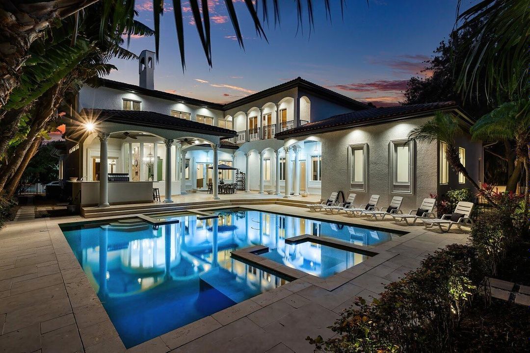 For Sale: $4,950,000 (6 beds, 6 baths, 6708 Square Feet)