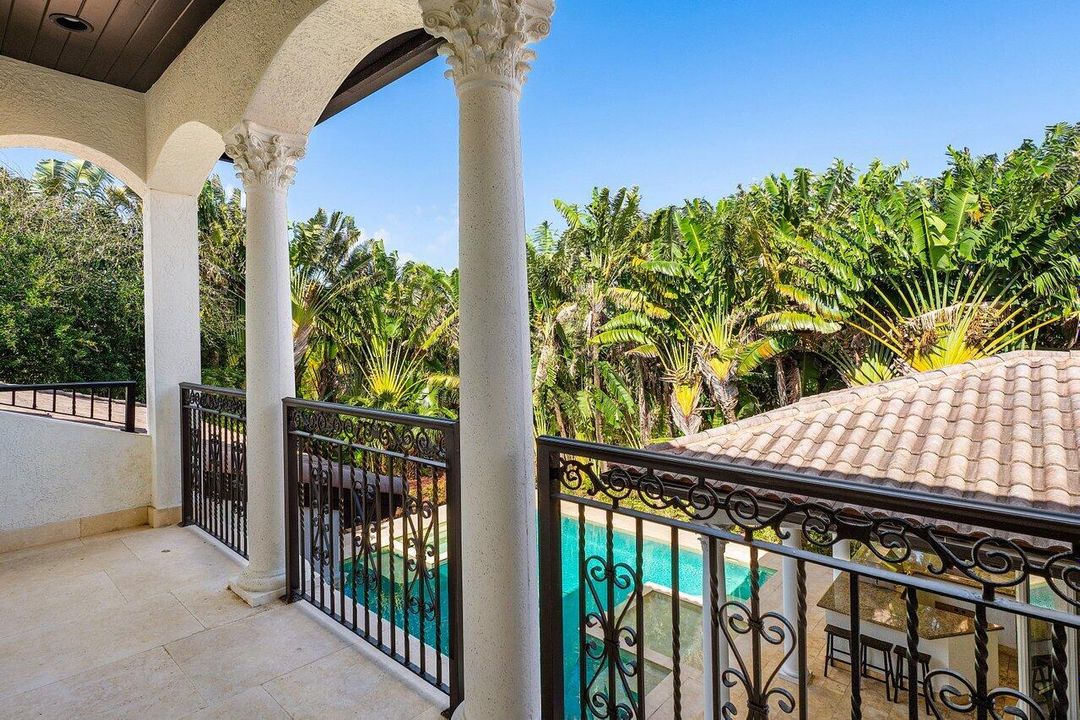 For Sale: $4,950,000 (6 beds, 6 baths, 6708 Square Feet)