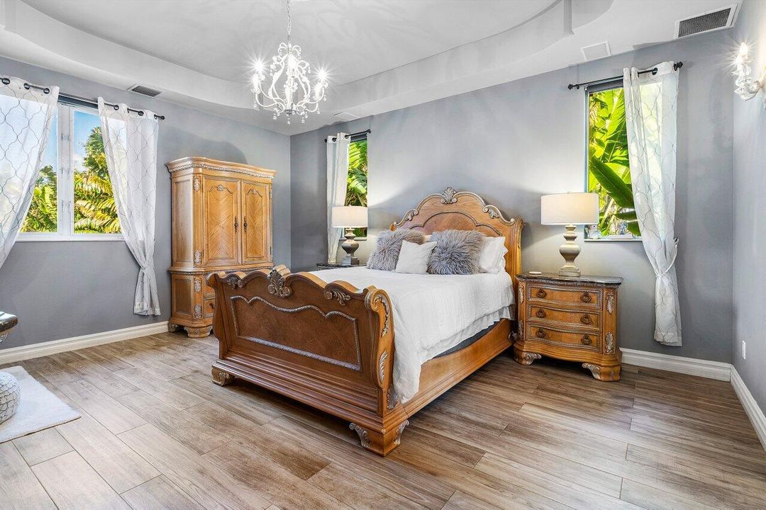 For Sale: $4,950,000 (6 beds, 6 baths, 6708 Square Feet)