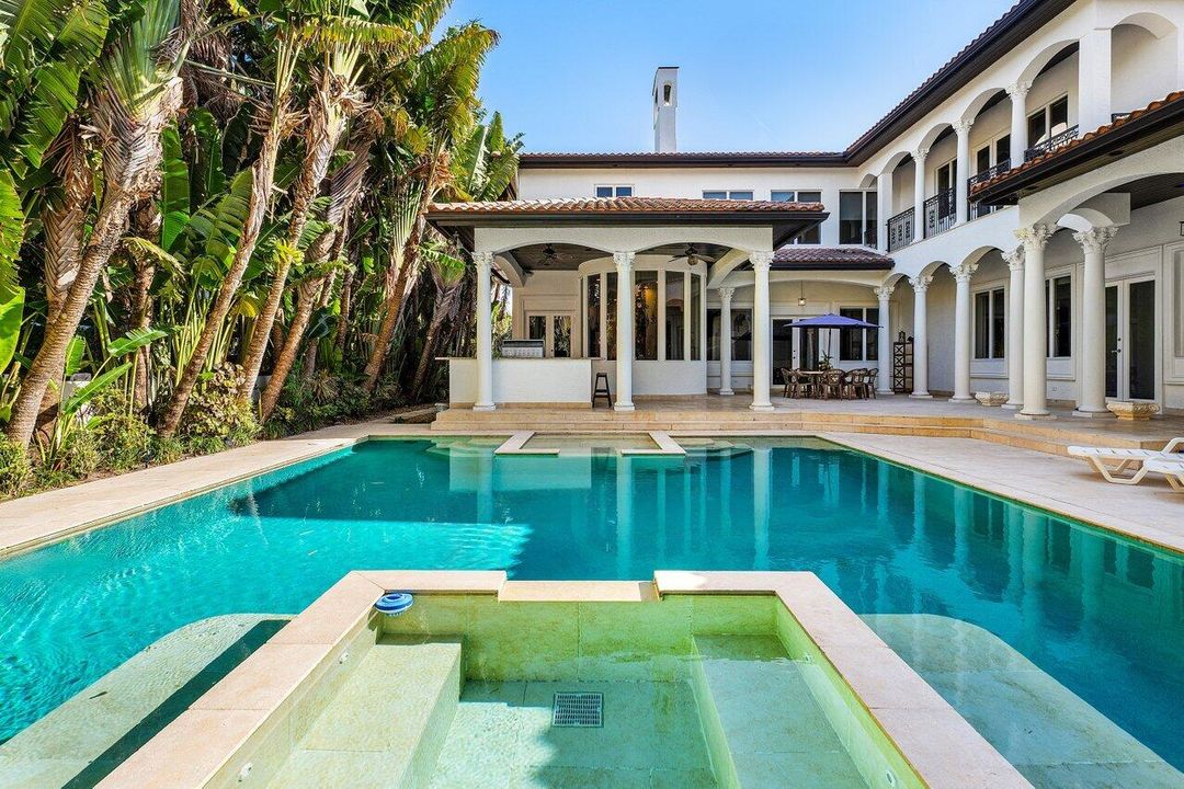 For Sale: $4,950,000 (6 beds, 6 baths, 6708 Square Feet)