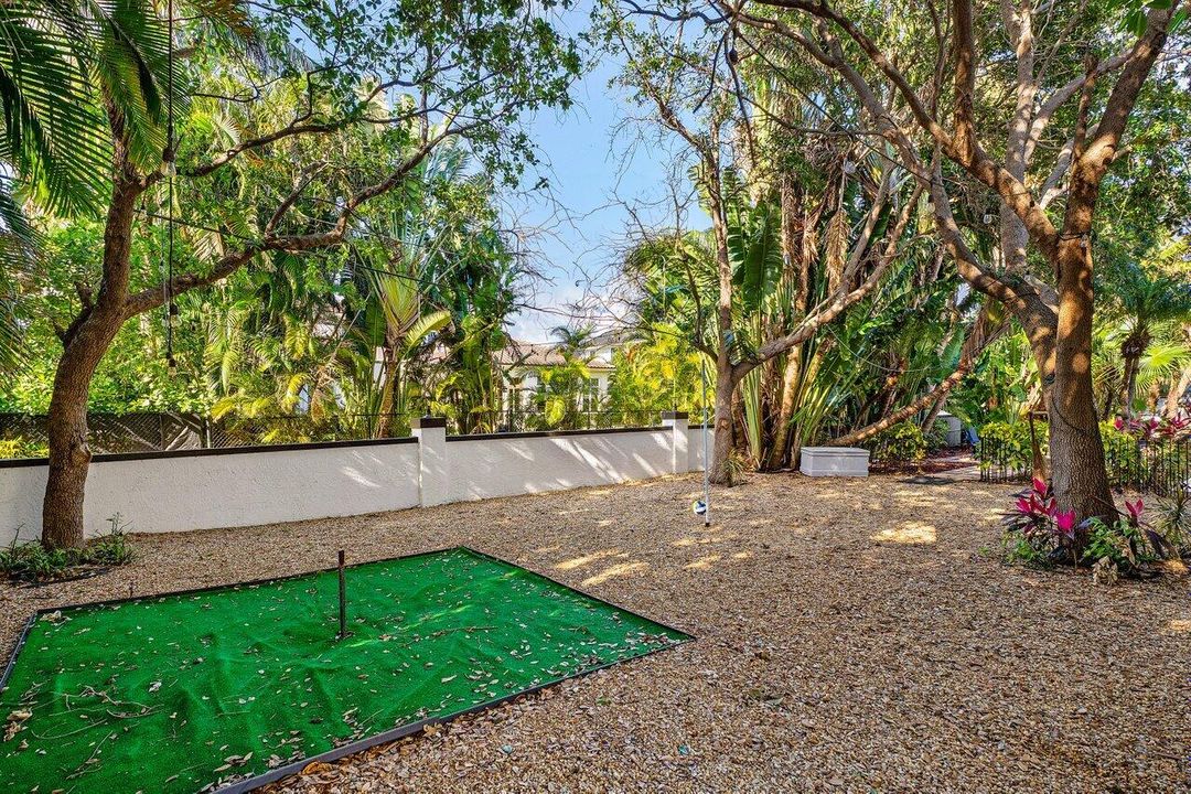 For Sale: $4,950,000 (6 beds, 6 baths, 6708 Square Feet)