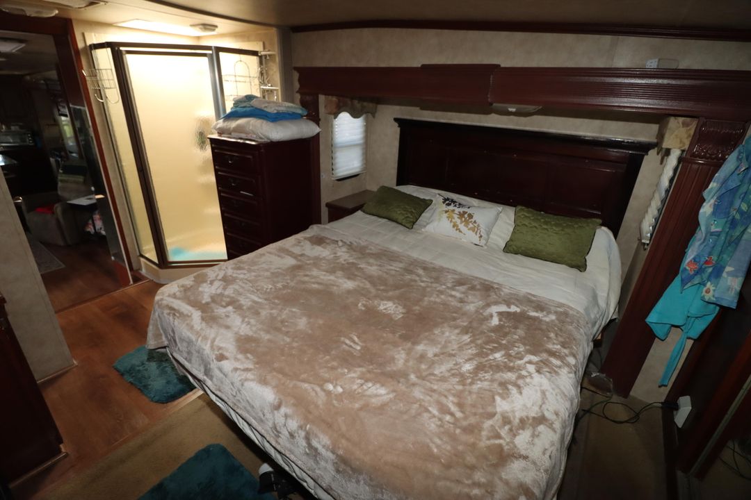 待售: $149,000 (1 贝兹, 1 浴室, 368 平方英尺)