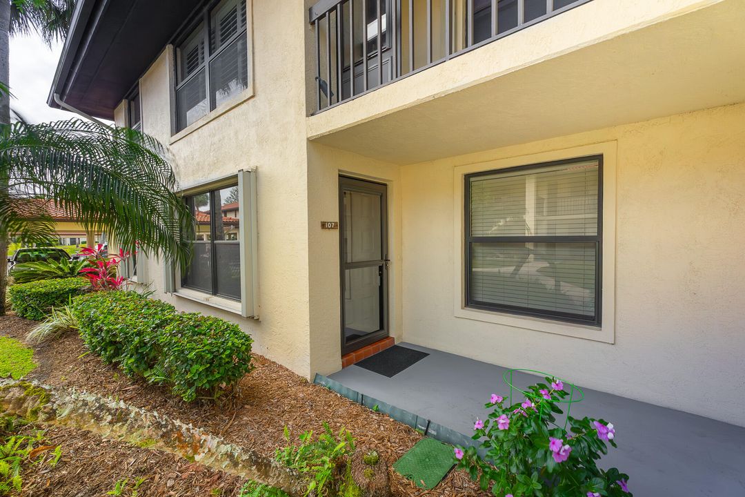 Под контрактом: $249,000 (2 спален, 2 ванн, 1188 Квадратных фут)