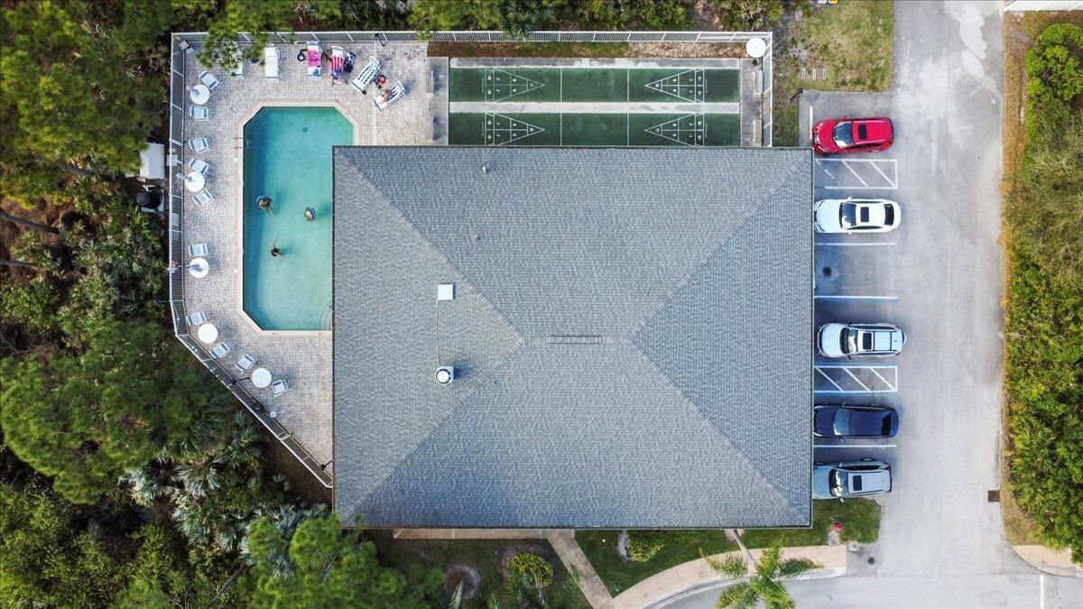 For Sale: $269,900 (2 beds, 2 baths, 1129 Square Feet)