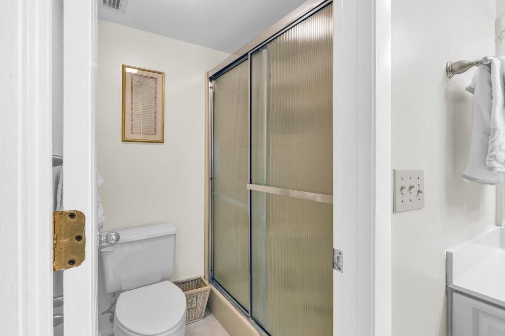 Activo con contrato: $224,000 (2 camas, 2 baños, 1188 Pies cuadrados)