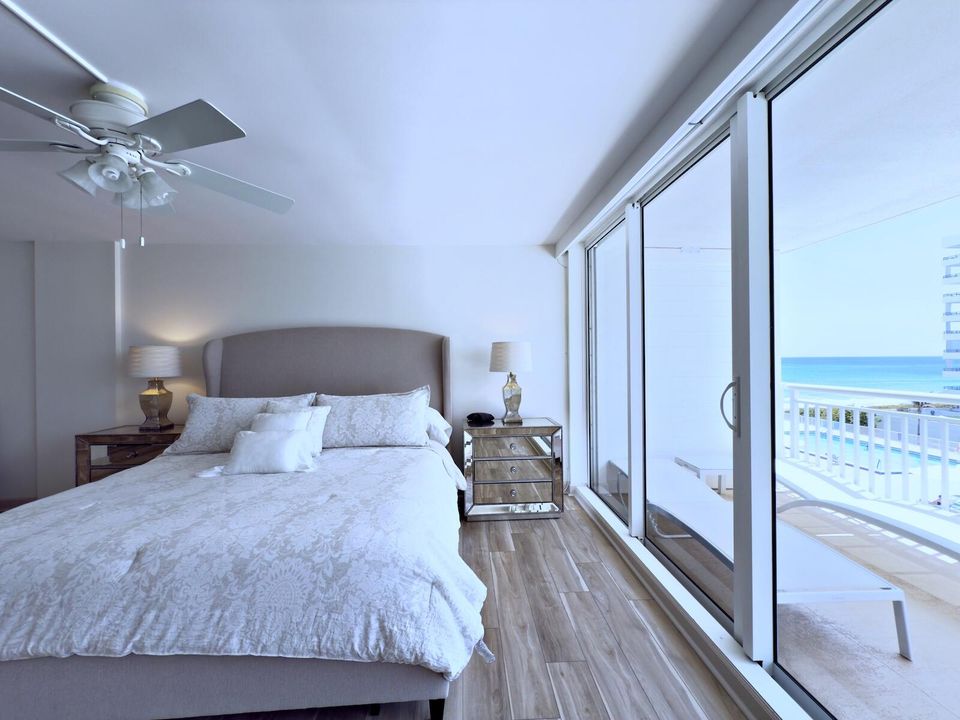 Под контрактом: $1,599,000 (3 спален, 2 ванн, 2323 Квадратных фут)