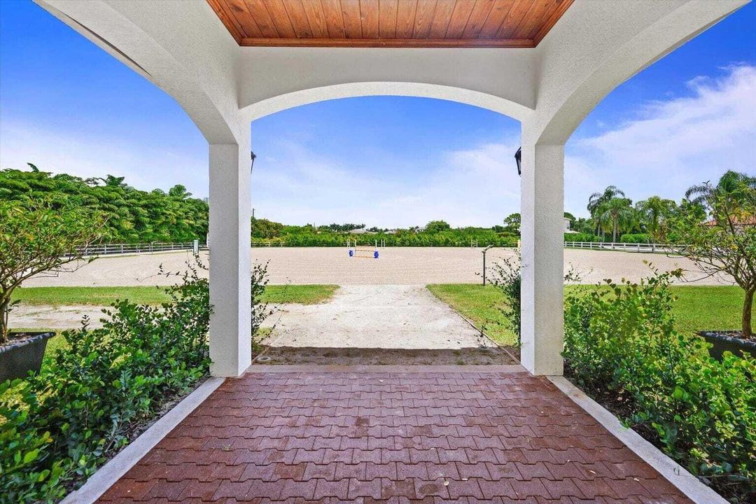 En Renta: $16,000 (4 camas, 4 baños, 4710 Pies cuadrados)