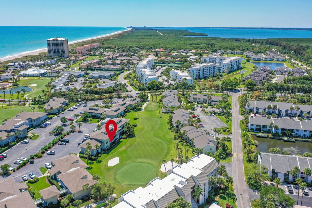 Active With Contract: $179,000 (1 beds, 1 baths, 887 Square Feet)